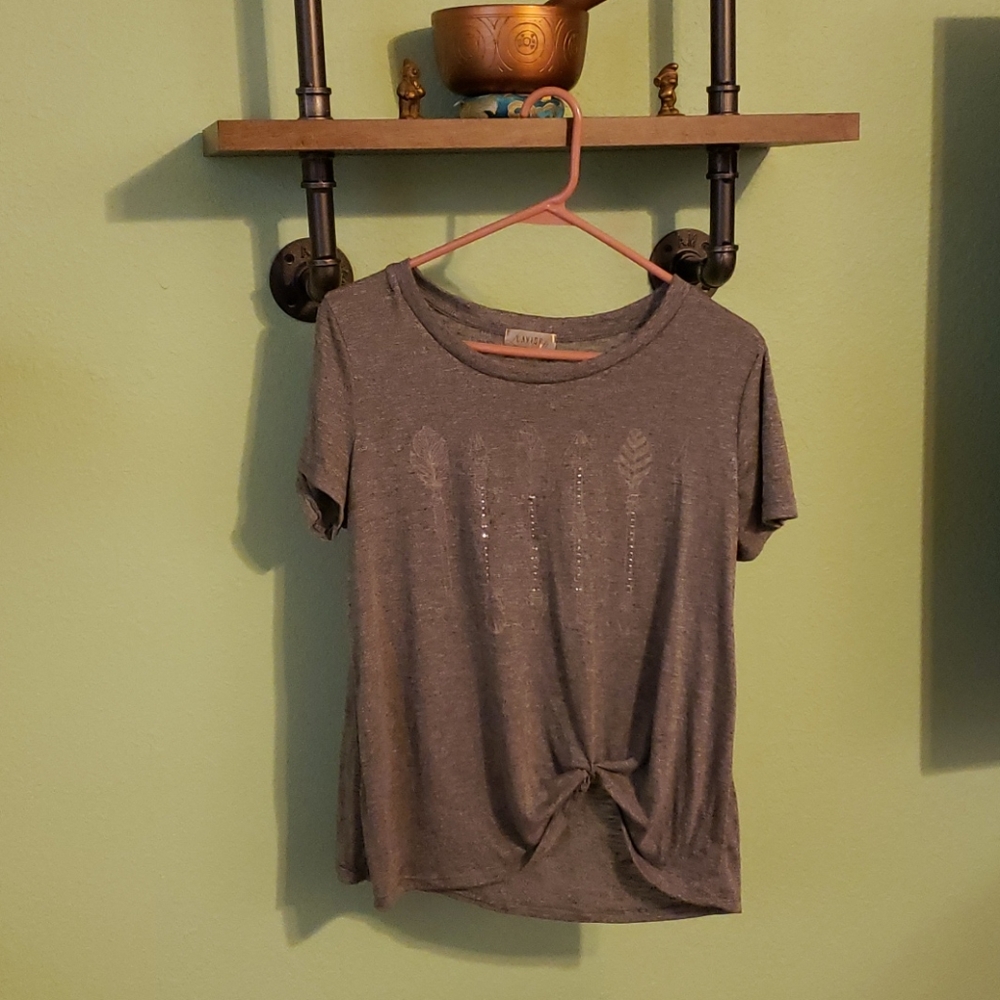 Lavish M/L heather grey shirt